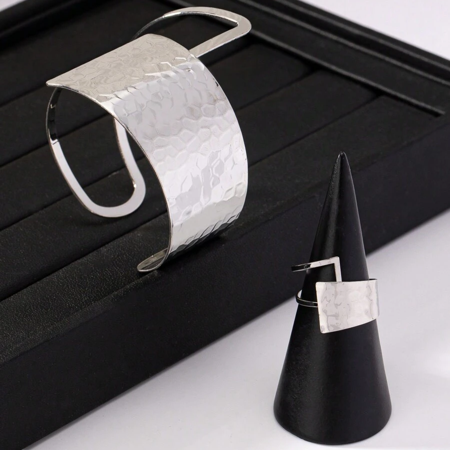 Modern Hammered Jewelry Set – 1 Bracelet and 1 Ring