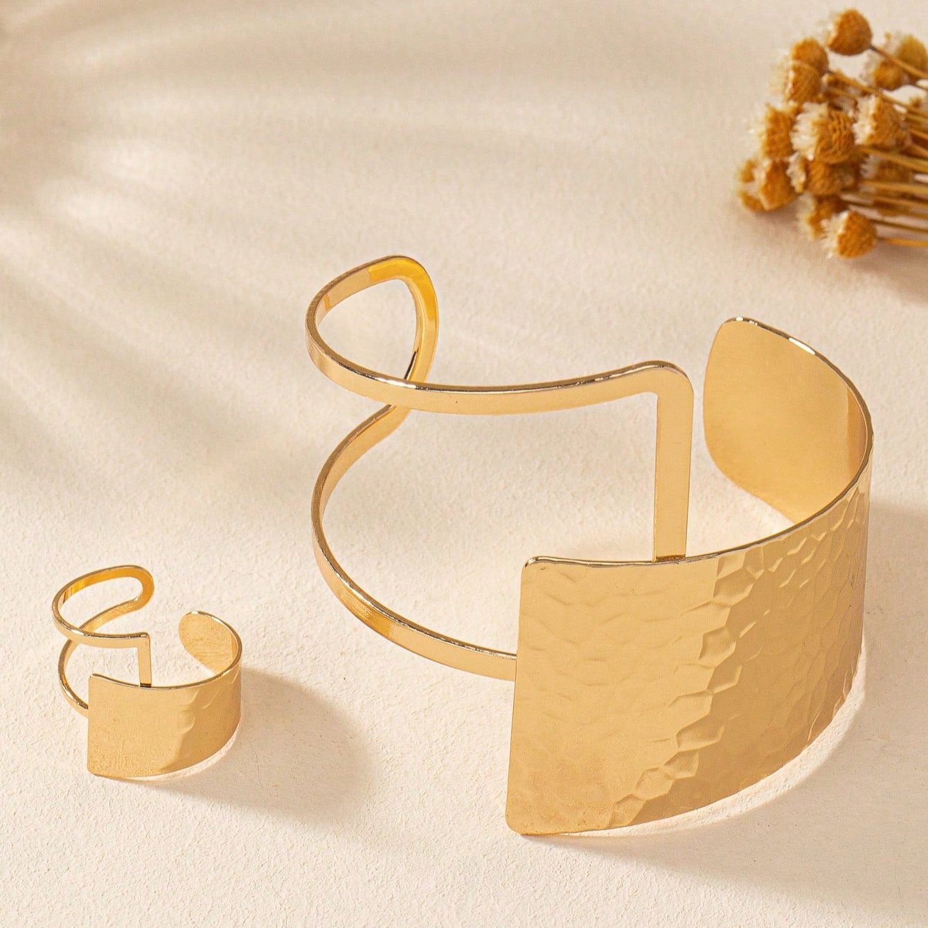 Modern Hammered Jewelry Set – 1 Bracelet and 1 Ring