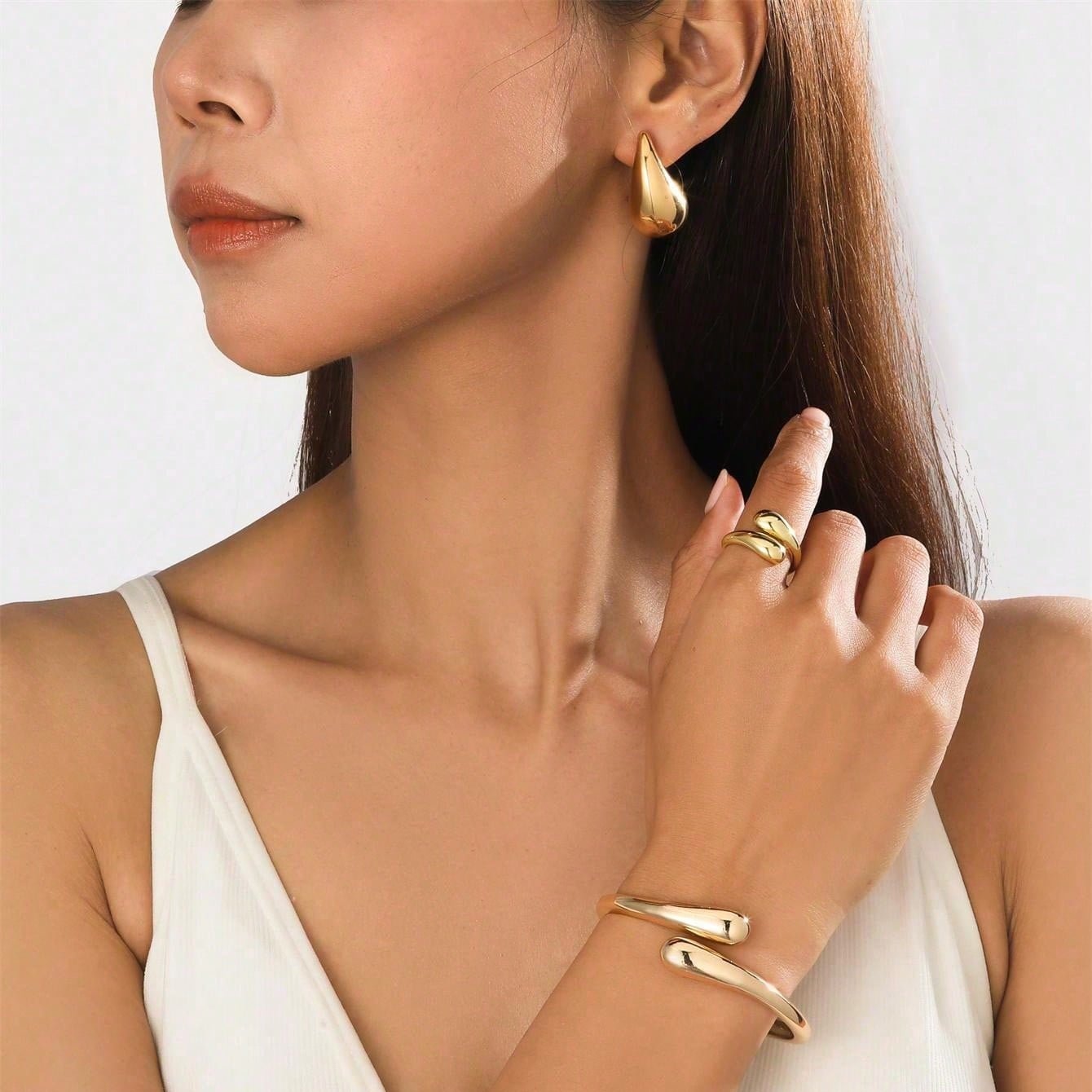 Drop Set in Stainless Steel – Earrings, Ring and Bracelet